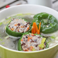 Canh ớt chuông nhồi thịt rất lạ miệng