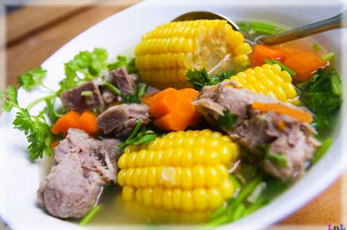 Canh ngô hầm xương