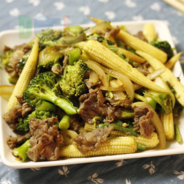 Thịt bò xào ngô bao tử và súp lơ xanh