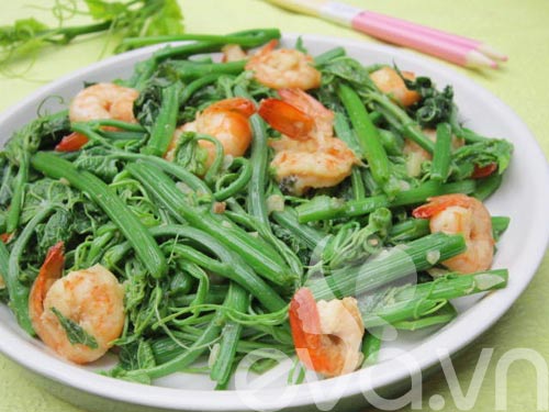 Ngọn su su xào tôm quen nhưng vẫn ngon