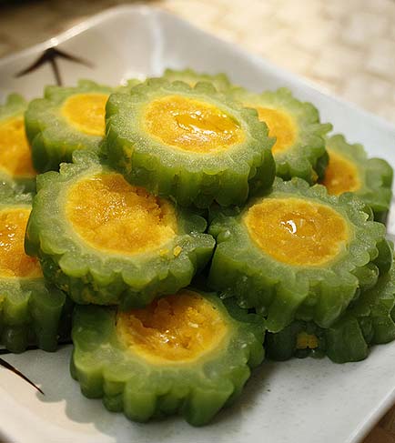 Mướp đắng nhồi trứng mặn