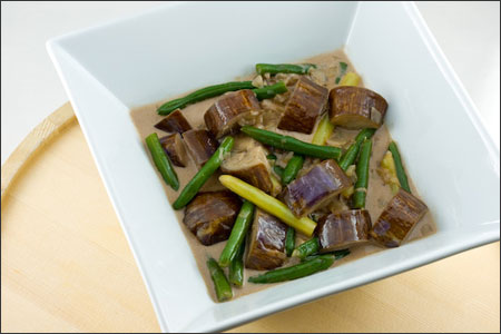 Cà tím xào đậu