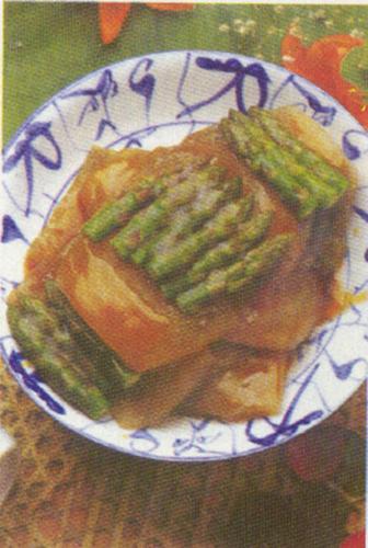 Vỏ Bưởi Hầm Với Măng Tây