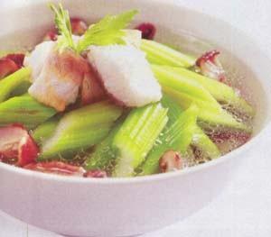 Canh cần tây cá lạt