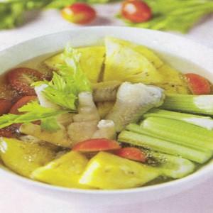 Canh chân gà, cần tây