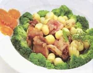 Thỏ hầm hạt sen