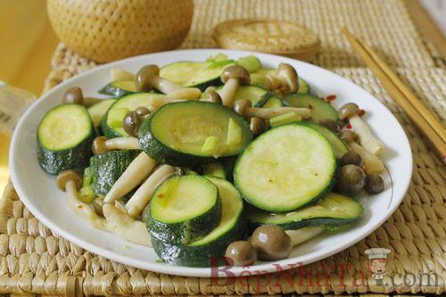 Bí ngòi xào nấm tươi