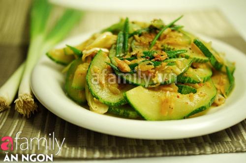 Bí xào tép moi - dân dã mà đưa cơm